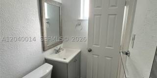590 NW 40th Ct 590 NW 40th Ct Gallery 12