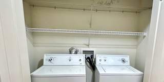 50% OFF 1ST MONTH RENT -----  3B/2.5B Townhome located in Twin Lakes Neighborhood! Gallery 13