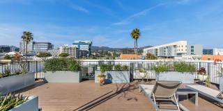 H Wood Apartments Gallery 70