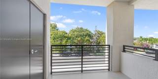 4313 E 8th Ct Gallery 23