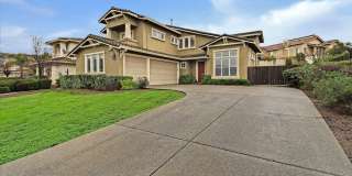 4 Bed 3 Bath Home With 3 Car Garage High Ceilings And Fenced Yard Gallery 1