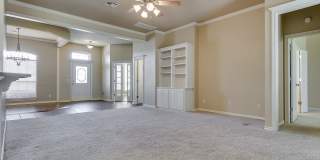 Lone Oak Ridge + Gated Community + 4 beds/2.5 Baths + Storm Shelter + Deer Creek Schools Gallery 7