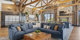 Upper East Gallery 9