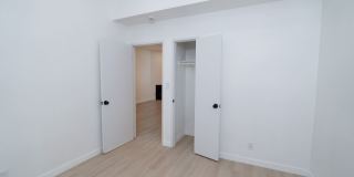 BEAUTIFUL 4 Bed 3 Bath unit Gallery 12