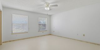 Home For Rent - Great Location on the Westside w/ Refrigerated Air! Gallery 14