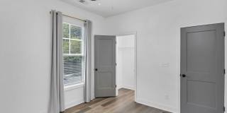 Modern Townhome in Rosewood – Walk to USC, Dining & More! Gallery 24