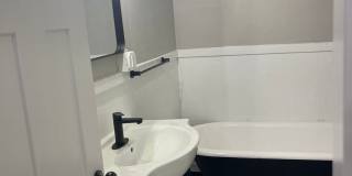 Elegant Renovation! HUGE 1 Bed 1 Bath Available Now! Gallery 61