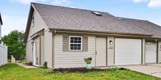 2527 Morningside Dr - 3 bedroom duplex Gallery 1
