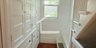 Gorgeous modern entire home perfect for large student groups available 9/1/2027 Gallery 23