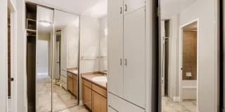 Gorgeous Capital hill studio condo Gallery 13