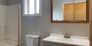 2 Bedroom 2 Bath Townhome w/ large 2 car garage - Freshly remodeled - Available Now Gallery 23