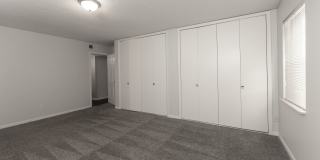 Colonial Apartments Gallery 67