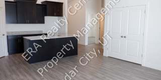 Move-in Bonus! - 3 bedroom - 2 Bath - Single Level Twin Home Gallery 4