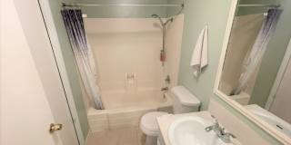 Cozy 2 bed 1.5 bath apartment in Santa Ana Gallery 6