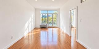 78 RIDGE Street Gallery 1