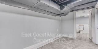 1253 Sargeant St Gallery 25