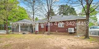Charming 1 Bedroom Cottage-Style Home with Spacious Yard Charming 1 Bedroom Cottage-Style Home with Spacious Yard Gallery 22