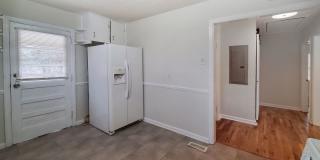 COMING SOON! Cutest 2/1 Bungalow in Hapeville - Housing Vouchers Accepted Gallery 13