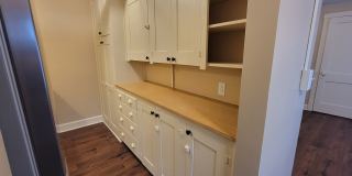 The Green Lodge Gallery 35