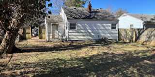 Bungalow Near MSU Gallery 3