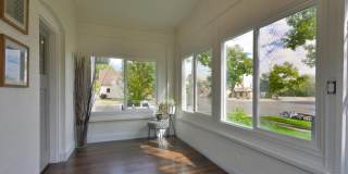 Beautifully remodeled 3 Bedroom Bungalow in Old Town Gallery 5