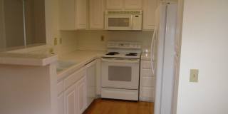 Desirable River Colony 2 Bedroom 2 Bath 3rd Floor Condo Gallery 9