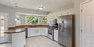 6815 SW Fenwick- AVAILABLE NOW! Gallery 5