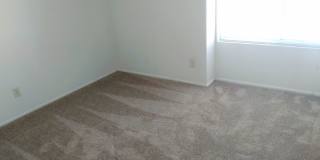 * 2 bed, 1 bath, Cherry Creek schools, Great location off Havana and Exposition with washer/dryer in complex Gallery 12