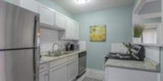 722 W 37th St - 3 Gallery 8