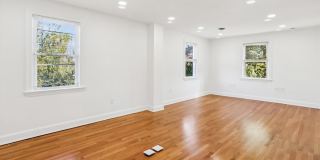 212 FREDERICK Avenue S Gallery 47
