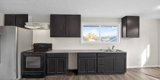 Spacious 4BR Townhome in Sumner Gallery 1