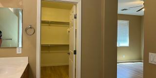 6734 W Blackstone Lane Gallery 23