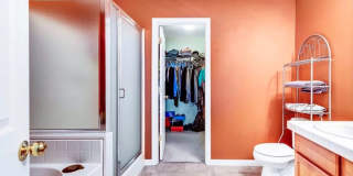 Spacious 3BR House in Gresham Gallery 19
