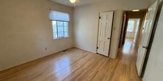 Stunning Nob Hill Bungalow! Gallery 13