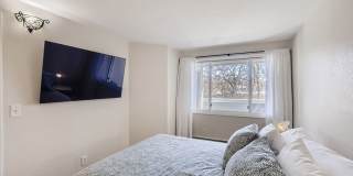 Lovely Pearl St. Condo 1 BDR/1 BA Downtown Boulder Gallery 21