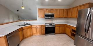 Luxurious 3 Bedroom, 2 Bathroom GORGEOUS townhome! Gallery 8