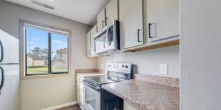 2 bedroom 1 Bathroom Condo- Gallery 11