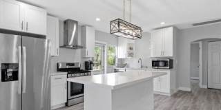 615 SW 9th Street Gallery 2