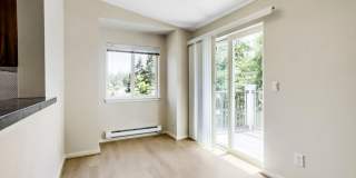 2 Bed 2 Bath Condo @ Desirable Community w/ Pool, Hot Tub & Exercise Room! Gallery 7