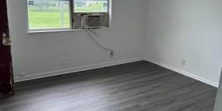 1729 LOGAN Street W Gallery 1