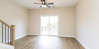 3-Bedroom, 3.5 Bath Townhome for Rent in Charlotte, NC | Attached Garage & Modern Kitchen 3-Bedroom, 3.5 Bath Townhome for Rent in Charlotte, NC | Attached Garage & Modern Kitchen Gallery 7