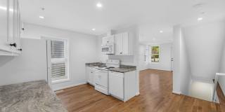 Newly Built 4BR/3BA Two-Level Townhome with Parking - Minutes to Navy Yard & Capitol Hill Gallery 7