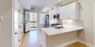 Charming 3 Bedroom-No Broker Fee Gallery 7