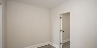 67-17 Myrtle Avenue Gallery 13