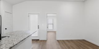 NEW PRICE REDUCTION|BRAND NEW HOME | LEASE BY MAY 31 & RECEIVE BONUS! Gallery 6