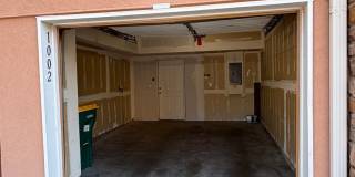 Updated 2 Bed, 2 Bath Main Floor Condo with Garage Updated 2 Bed, 2 Bath Main Floor Condo with Garage Gallery 26