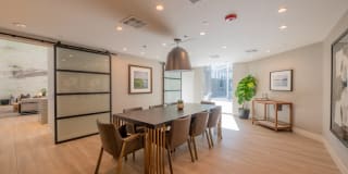 Essence Essence Gallery 42