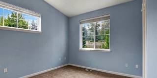 Bellevue Townhouse!!! Gallery 17