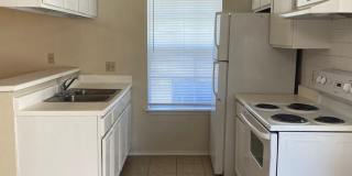 2-Bedroom Duplex in Edison Gallery 3