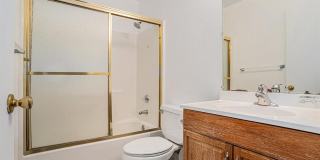2 Bedroom Hercules Condo Gallery 8